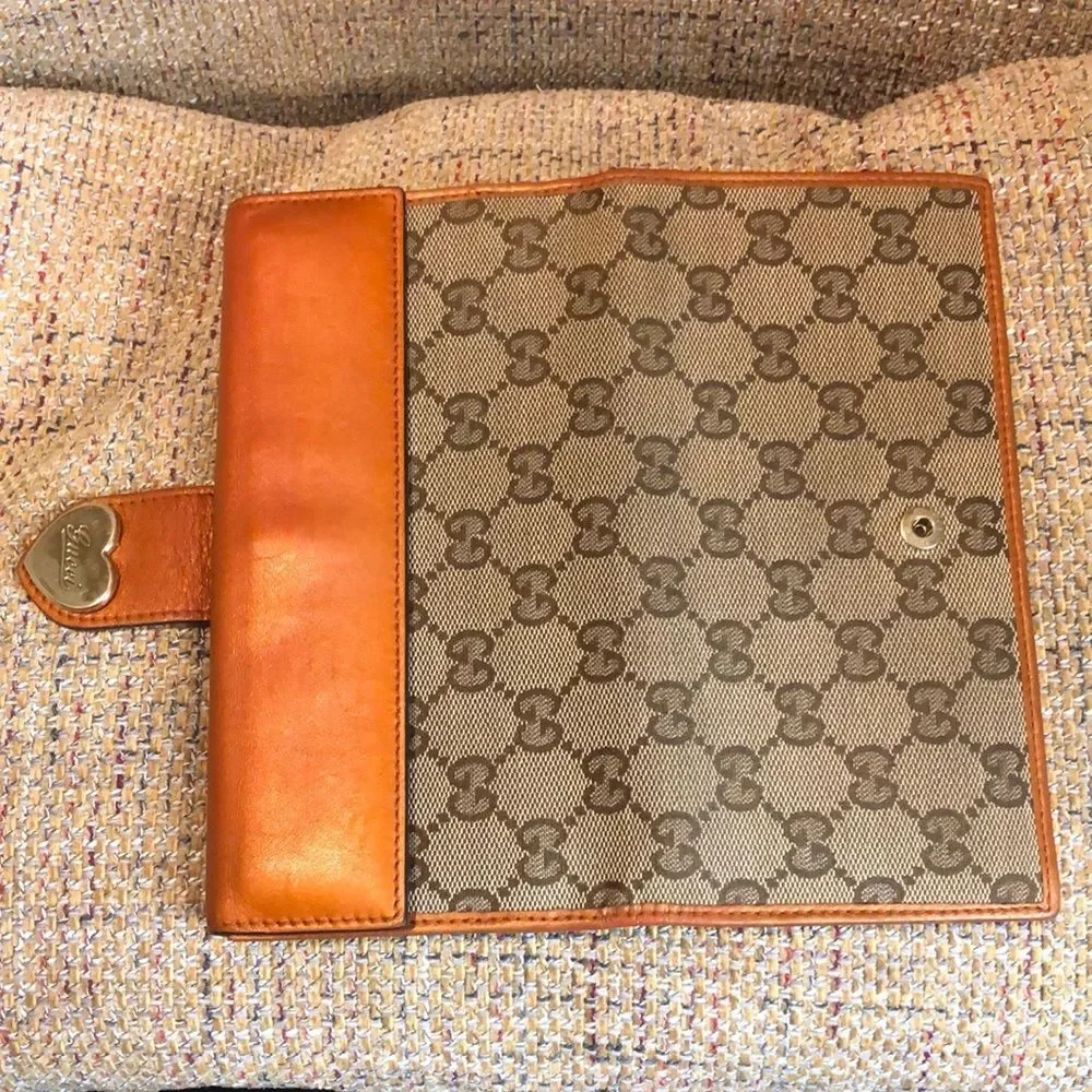 GUCCI GG Monogram Canvas & Leather Heart Clasp Full Length Continental Wallet